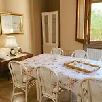 Tina's House * קליארי